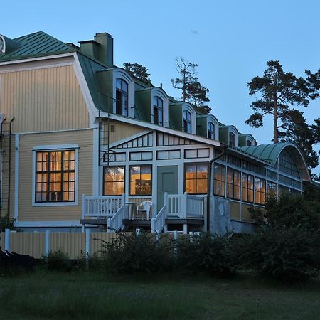 Maentyluodon Hotelli Pori Exterior foto