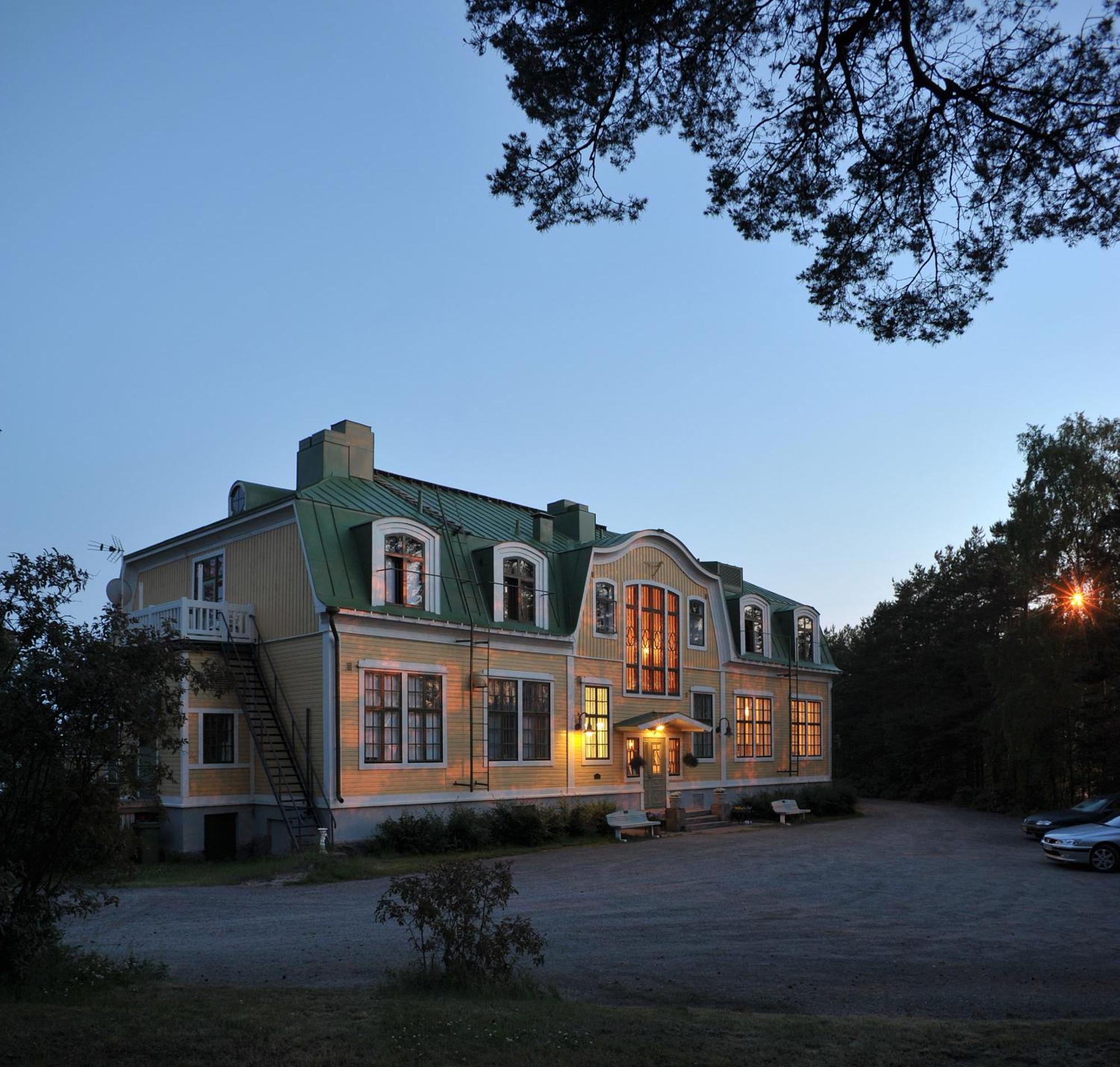 Maentyluodon Hotelli Pori Exterior foto