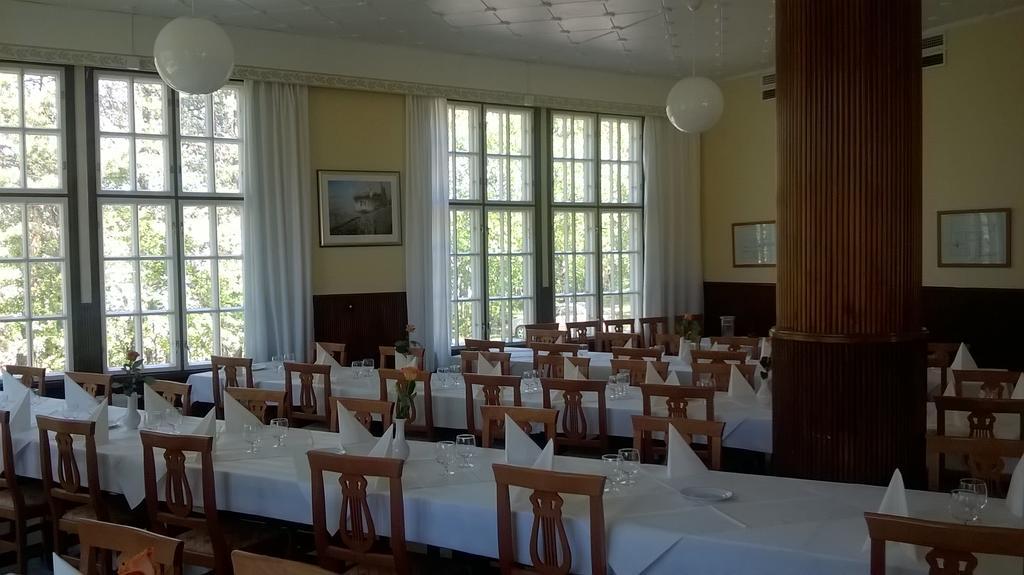 Maentyluodon Hotelli Pori Exterior foto